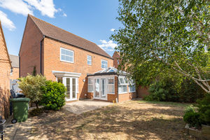 Rear elevation - click for photo gallery